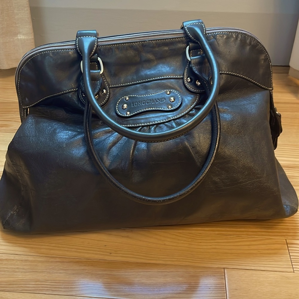 Grey all leather Longchamp shoulder bag with silver hardware